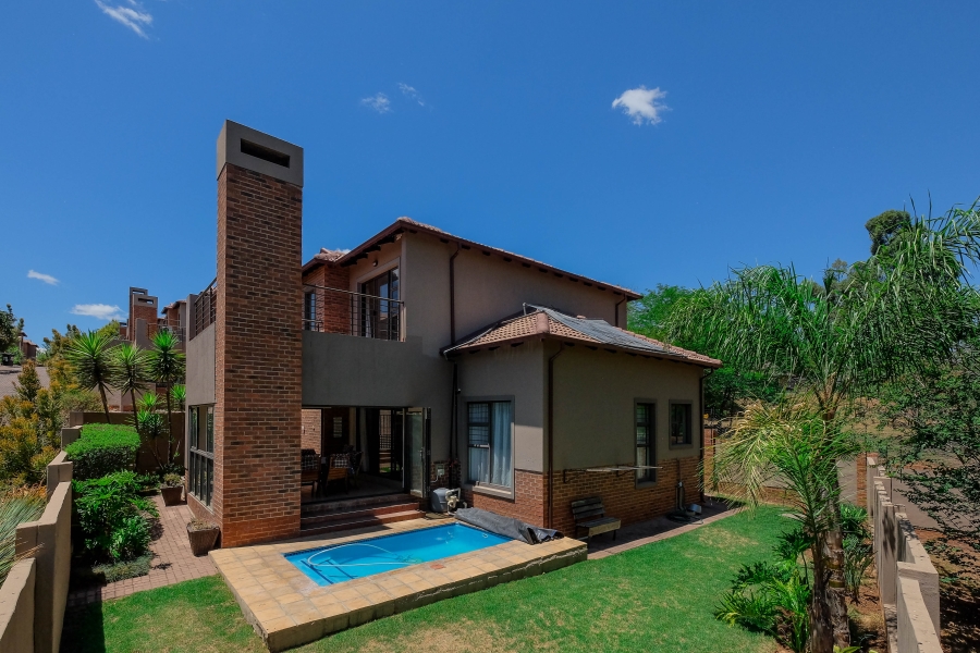 4 Bedroom Property for Sale in Ruimsig Country Estate Gauteng