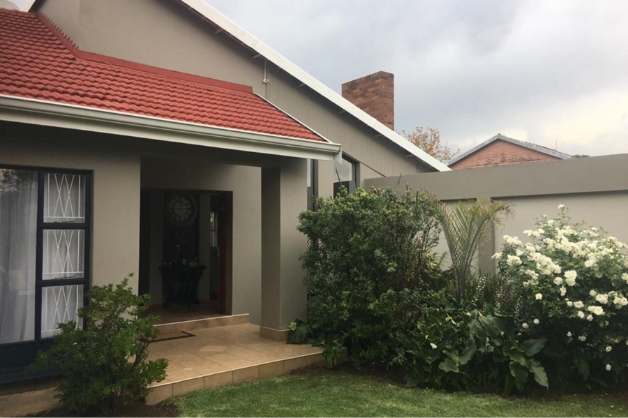 To Let 3 Bedroom Property for Rent in Allen Grove Gauteng