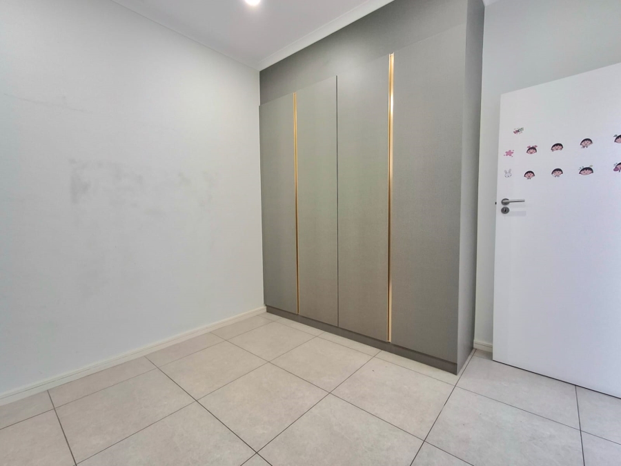 2 Bedroom Property for Sale in Greenstone Hill Gauteng