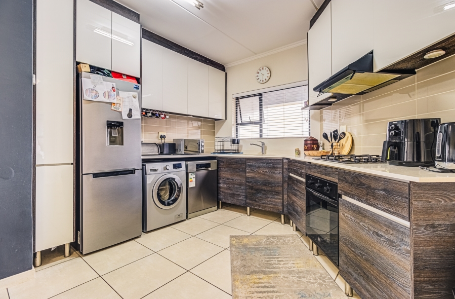 3 Bedroom Property for Sale in Modderfontein Gauteng