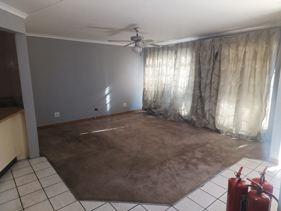 3 Bedroom Property for Sale in Hectorton Gauteng