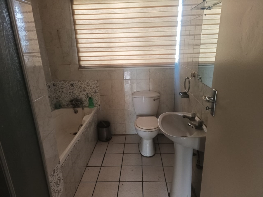 3 Bedroom Property for Sale in Hectorton Gauteng