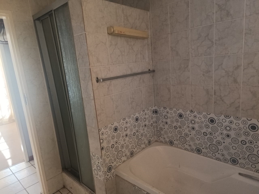 3 Bedroom Property for Sale in Hectorton Gauteng
