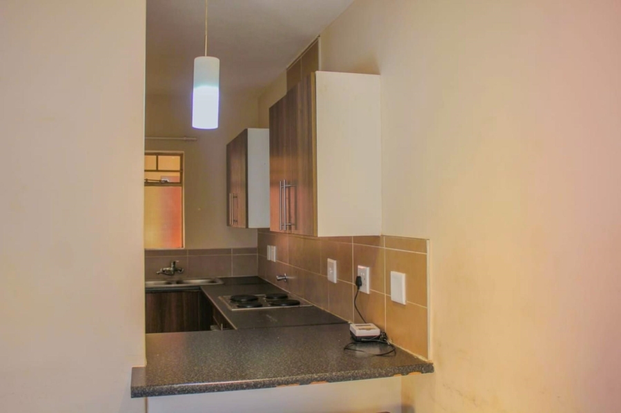 2 Bedroom Property for Sale in Monavoni Gauteng