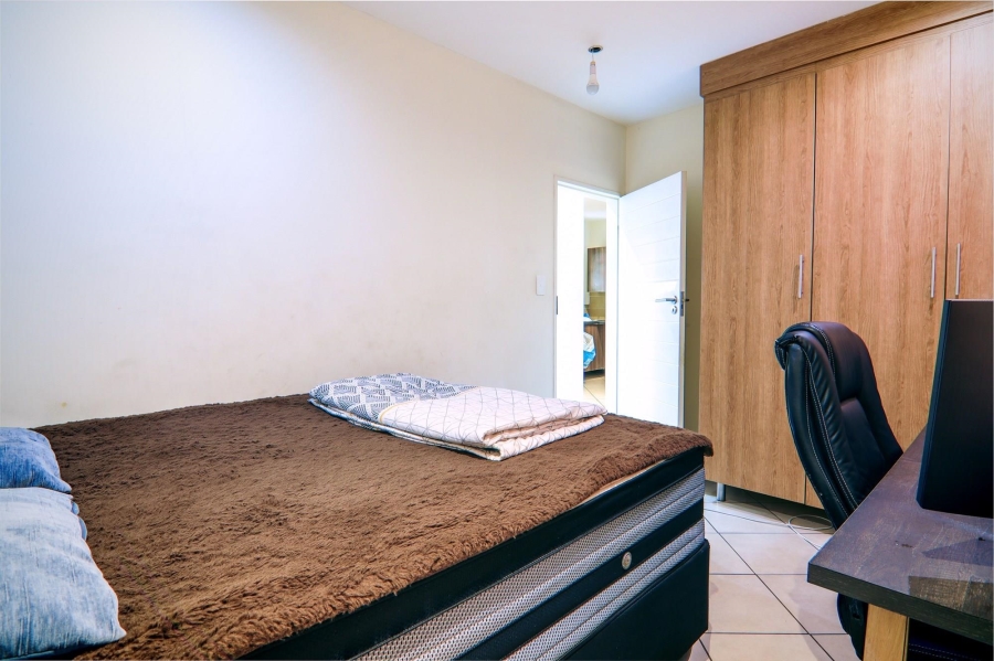 2 Bedroom Property for Sale in Monavoni Gauteng