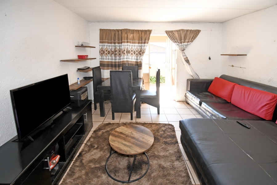 2 Bedroom Property for Sale in Brixton Gauteng