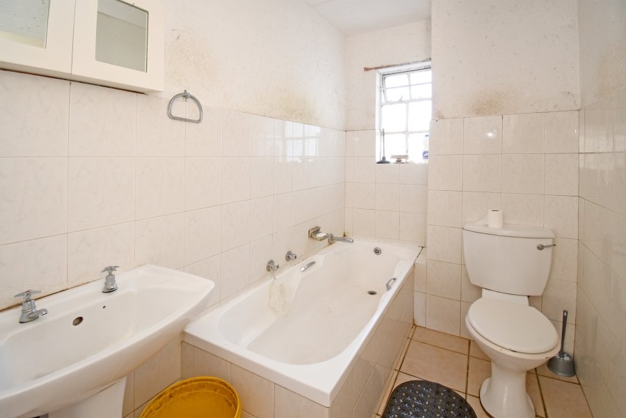2 Bedroom Property for Sale in Brixton Gauteng