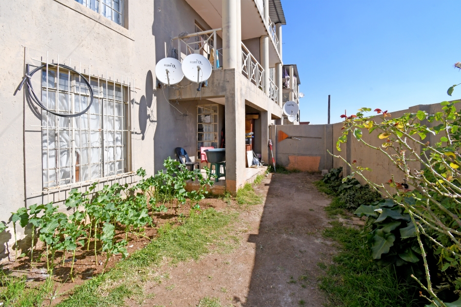 2 Bedroom Property for Sale in Brixton Gauteng