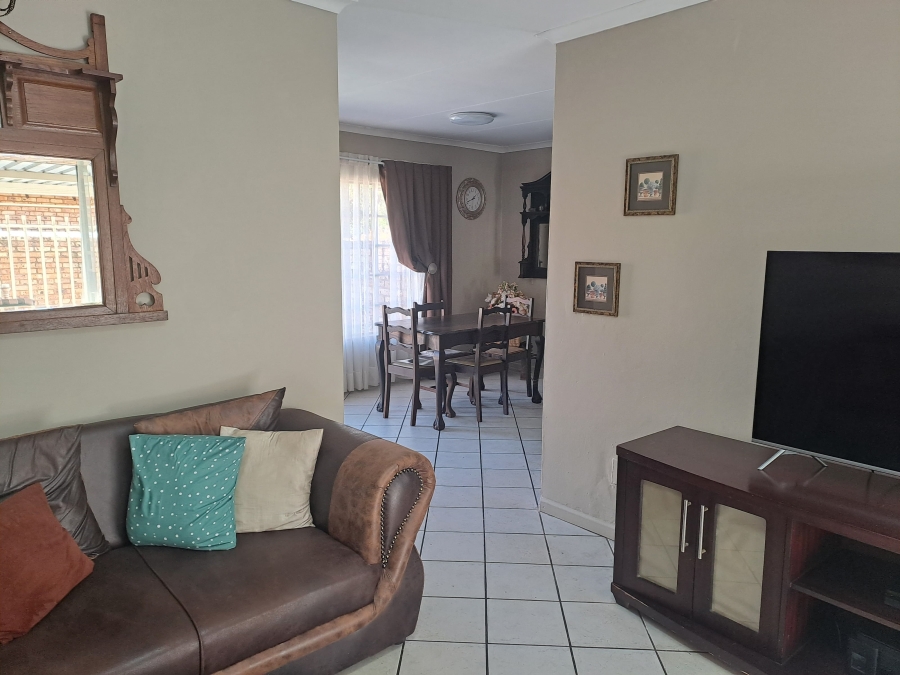 3 Bedroom Property for Sale in Elardus Park Gauteng