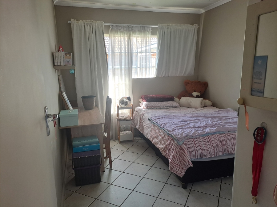 3 Bedroom Property for Sale in Elardus Park Gauteng