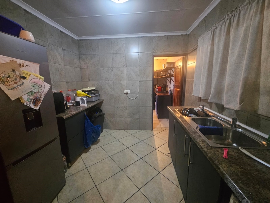 3 Bedroom Property for Sale in Eike Park Gauteng