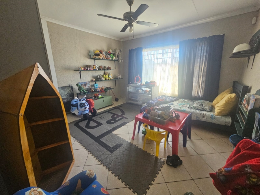 3 Bedroom Property for Sale in Eike Park Gauteng
