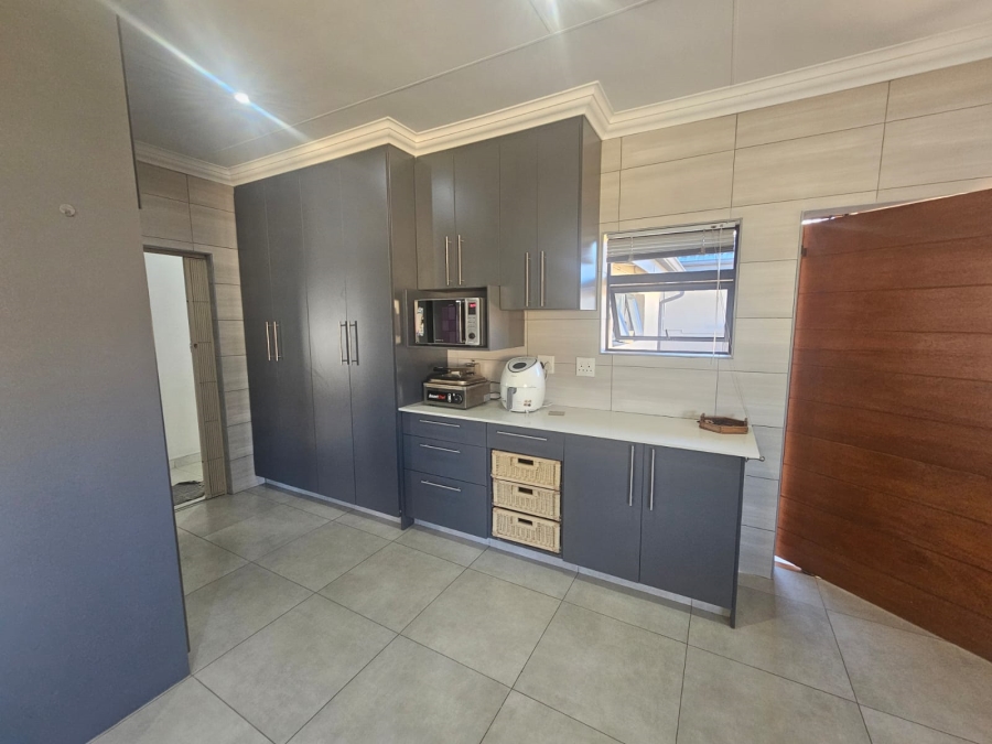 4 Bedroom Property for Sale in Greenhills Gauteng