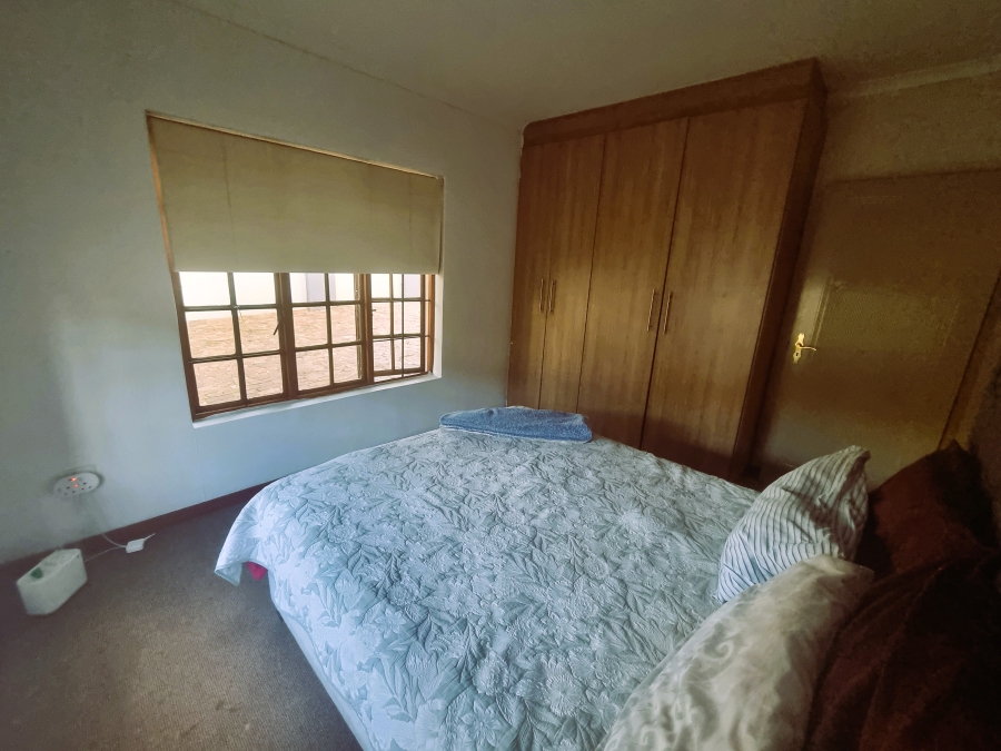 To Let 3 Bedroom Property for Rent in Little Falls Gauteng