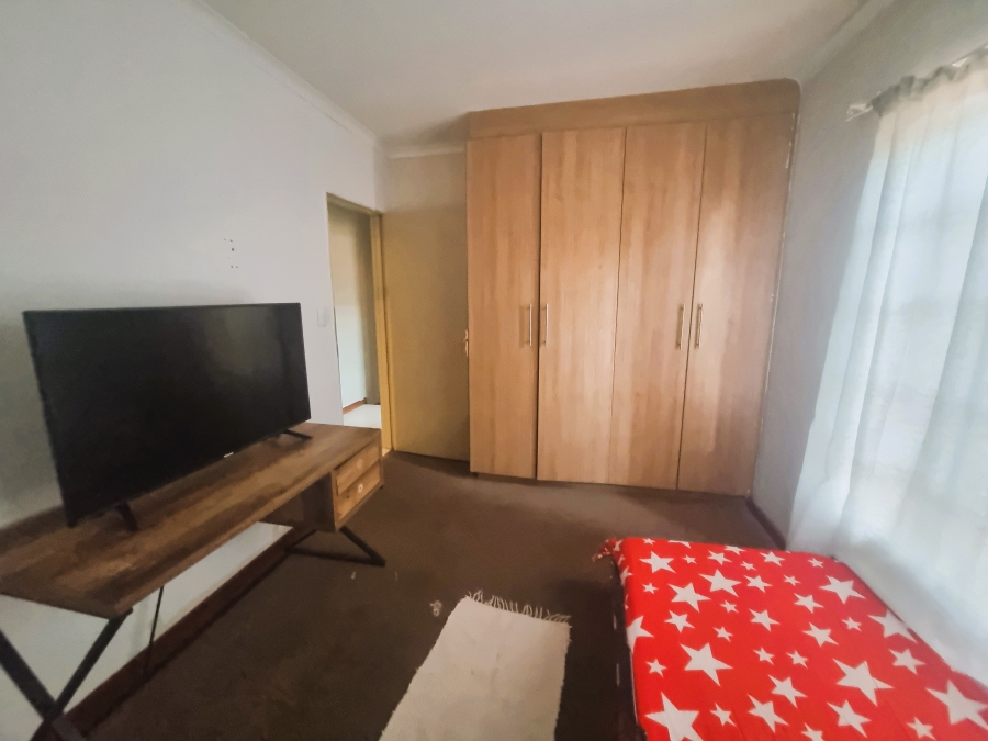 To Let 3 Bedroom Property for Rent in Little Falls Gauteng