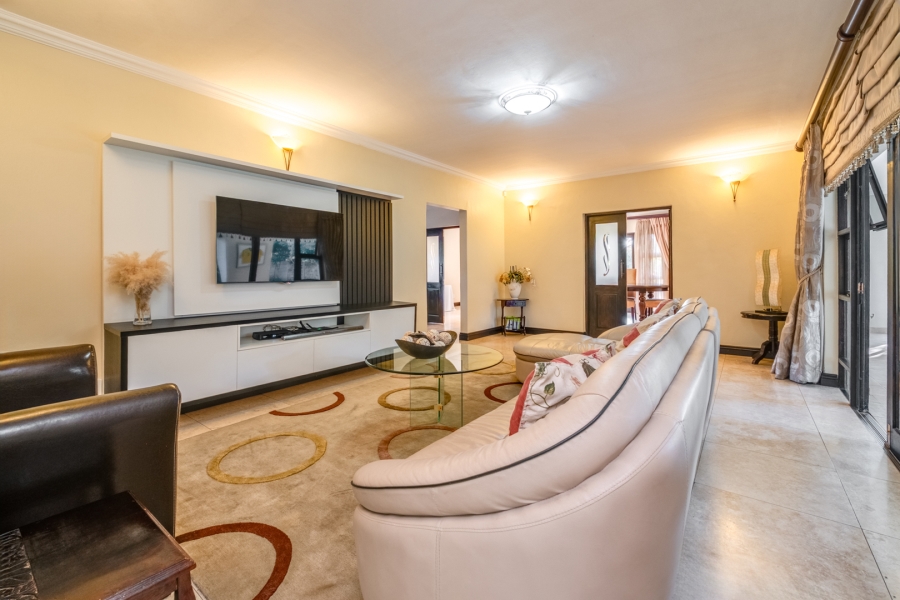 5 Bedroom Property for Sale in Bryanston Gauteng