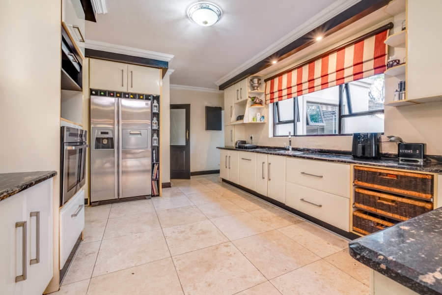 5 Bedroom Property for Sale in Bryanston Gauteng