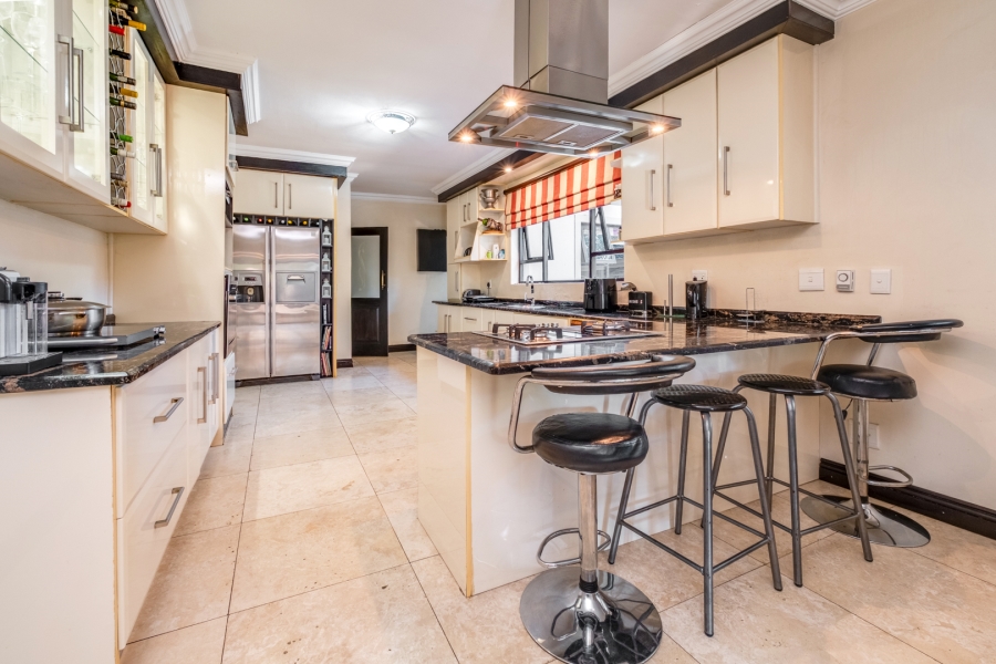 5 Bedroom Property for Sale in Bryanston Gauteng