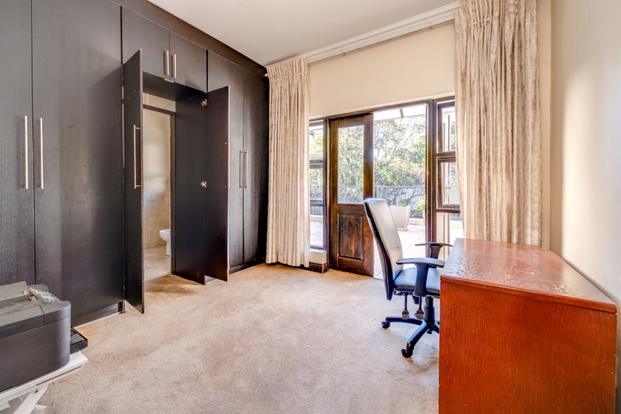 5 Bedroom Property for Sale in Bryanston Gauteng