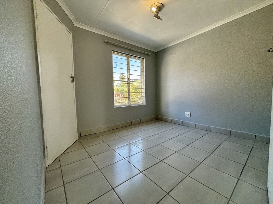 To Let 2 Bedroom Property for Rent in Radiokop Gauteng