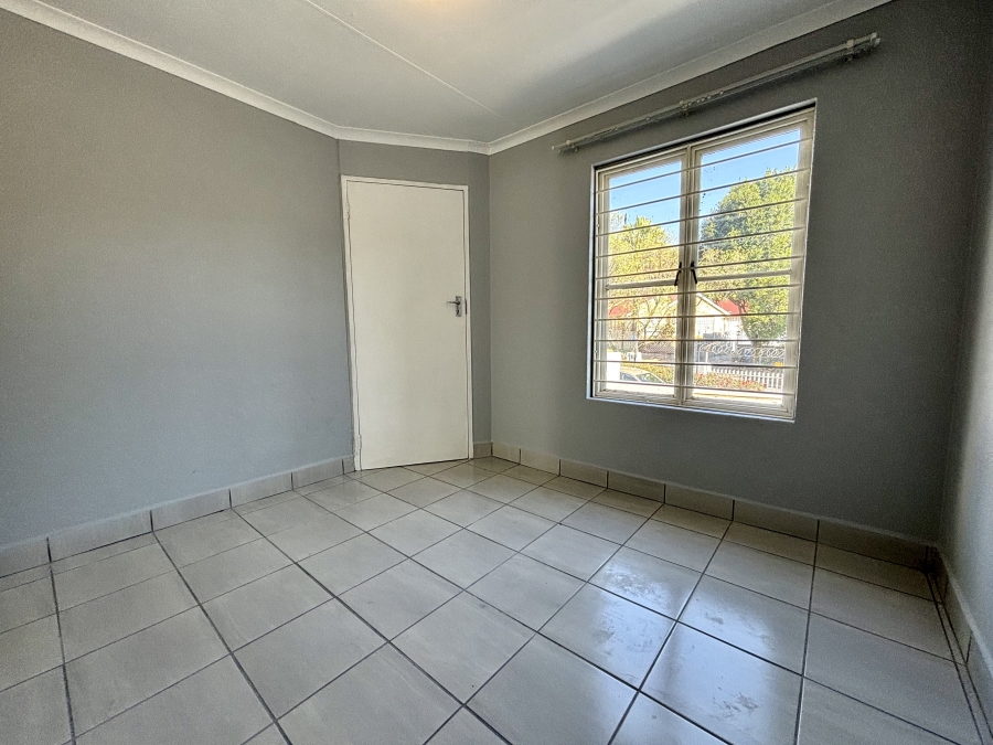 To Let 2 Bedroom Property for Rent in Radiokop Gauteng