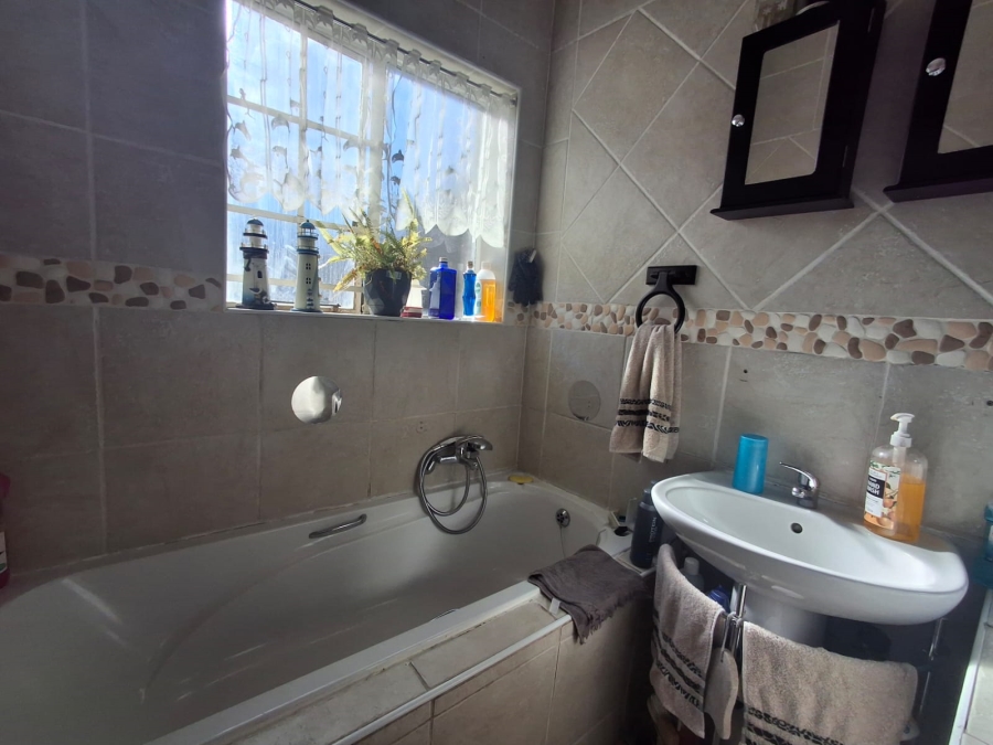 3 Bedroom Property for Sale in Homestead Gauteng