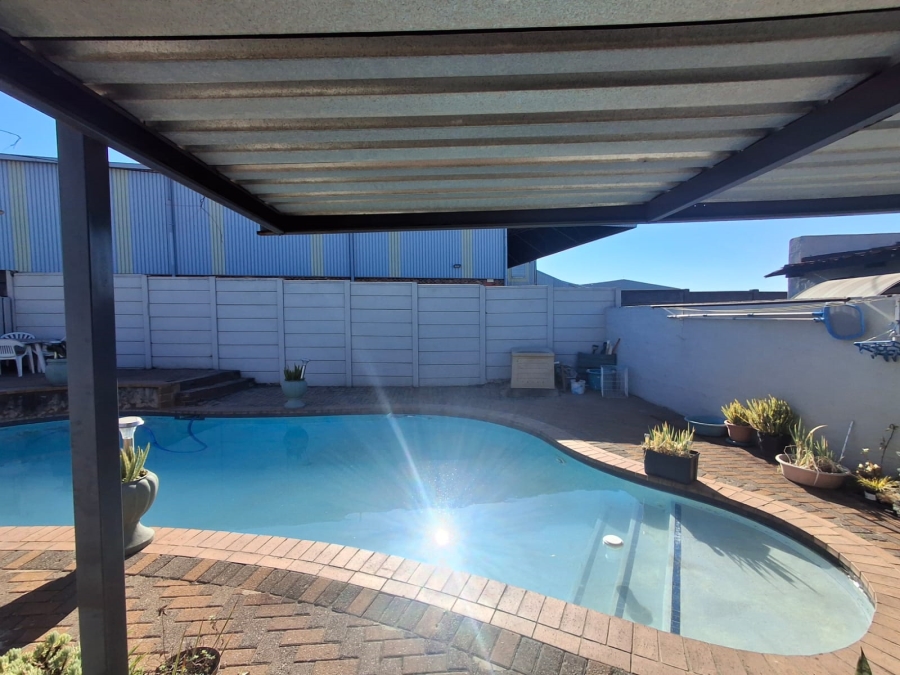 3 Bedroom Property for Sale in Homestead Gauteng