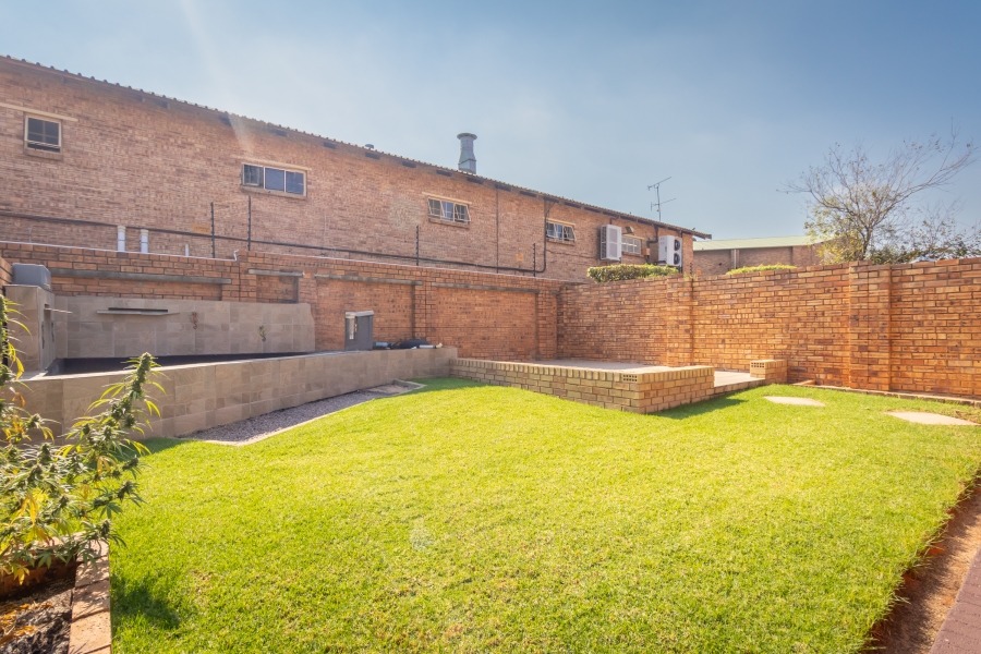 To Let 3 Bedroom Property for Rent in Weltevreden Park Gauteng