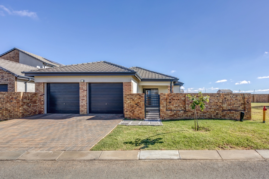 3 Bedroom Property for Sale in Lion Pride Gauteng
