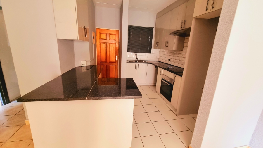 2 Bedroom Property for Sale in Halfway Gardens Gauteng