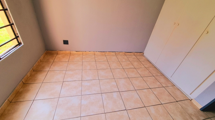 2 Bedroom Property for Sale in Halfway Gardens Gauteng