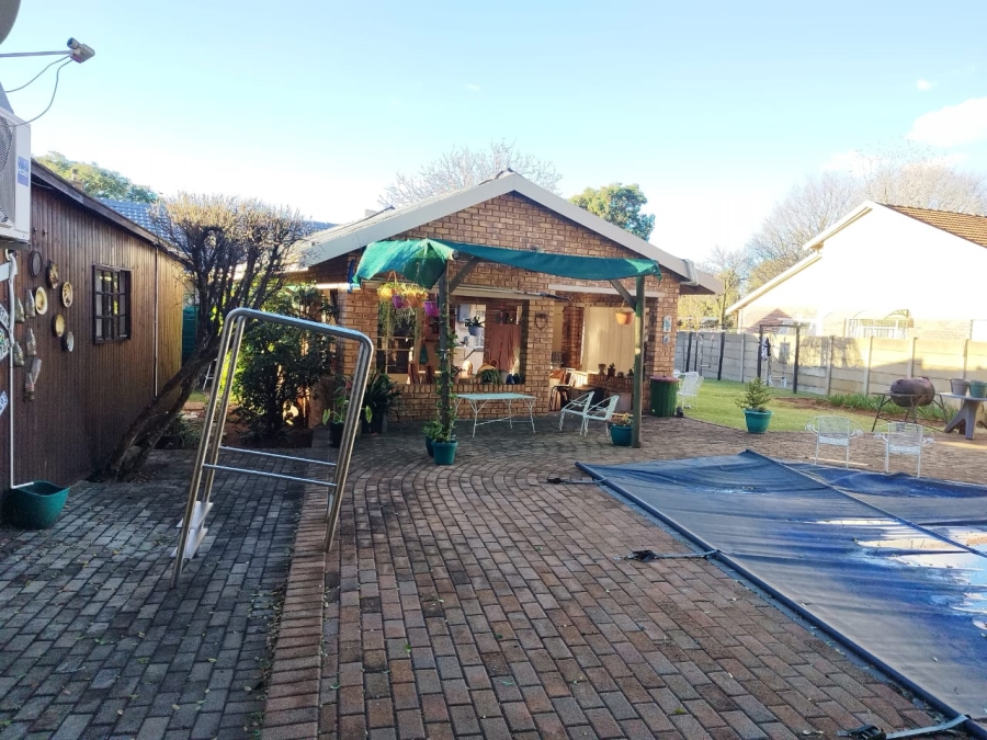 4 Bedroom Property for Sale in Allen Grove Gauteng
