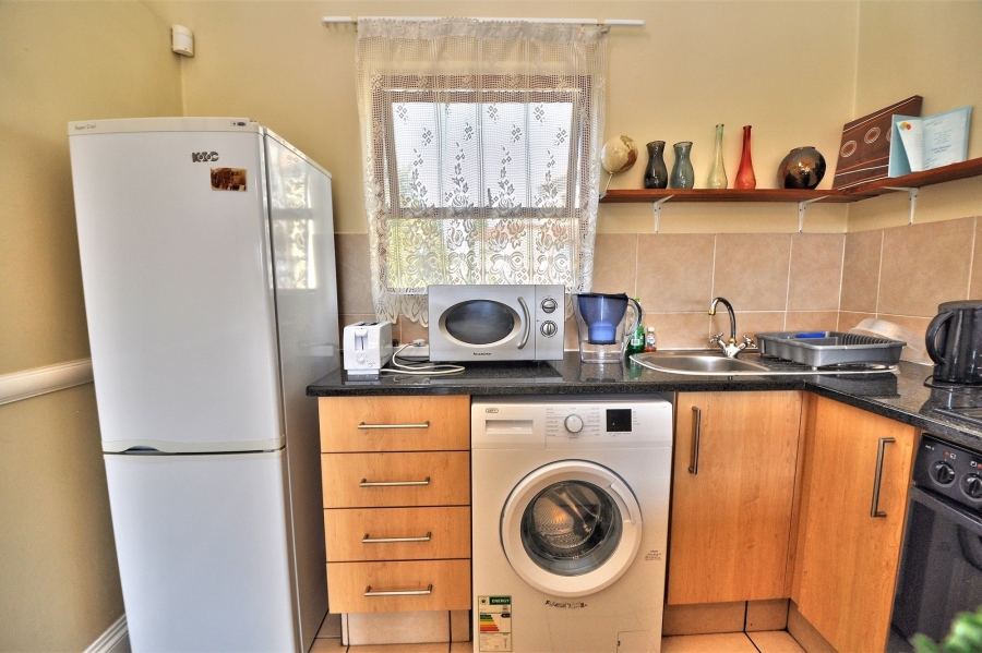 To Let 2 Bedroom Property for Rent in Morningside Gauteng