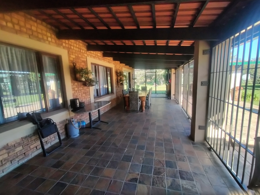 4 Bedroom Property for Sale in Hartebeeshoek Gauteng