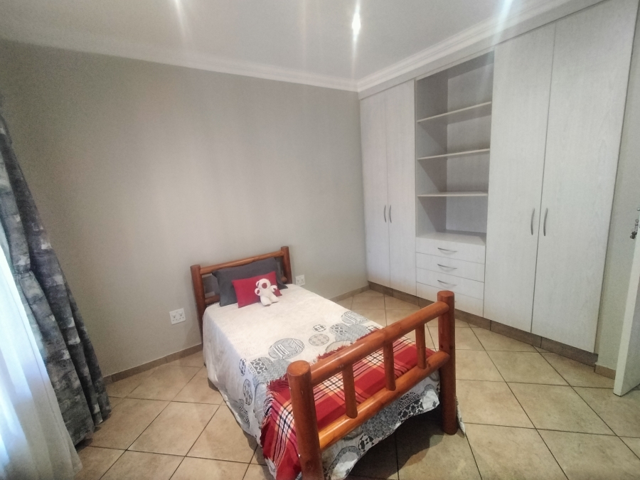 4 Bedroom Property for Sale in Hartebeeshoek Gauteng