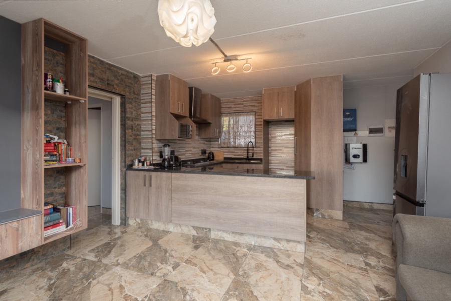 1 Bedroom Property for Sale in Alan Manor Gauteng