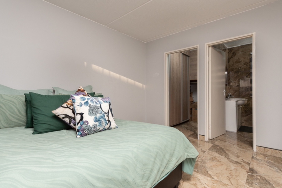 1 Bedroom Property for Sale in Alan Manor Gauteng