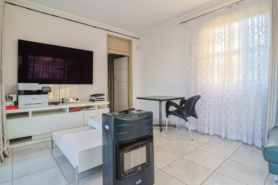 2 Bedroom Property for Sale in Golf View Gauteng