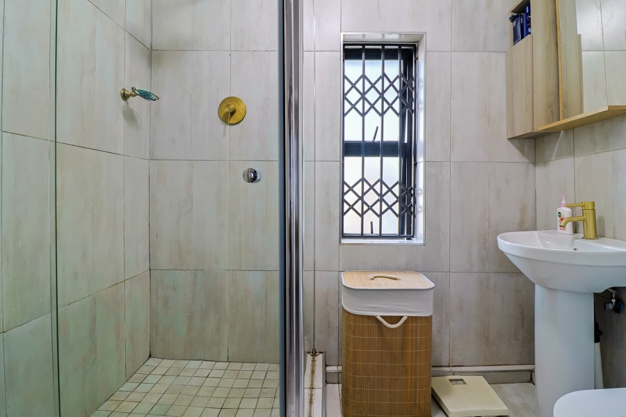2 Bedroom Property for Sale in Golf View Gauteng