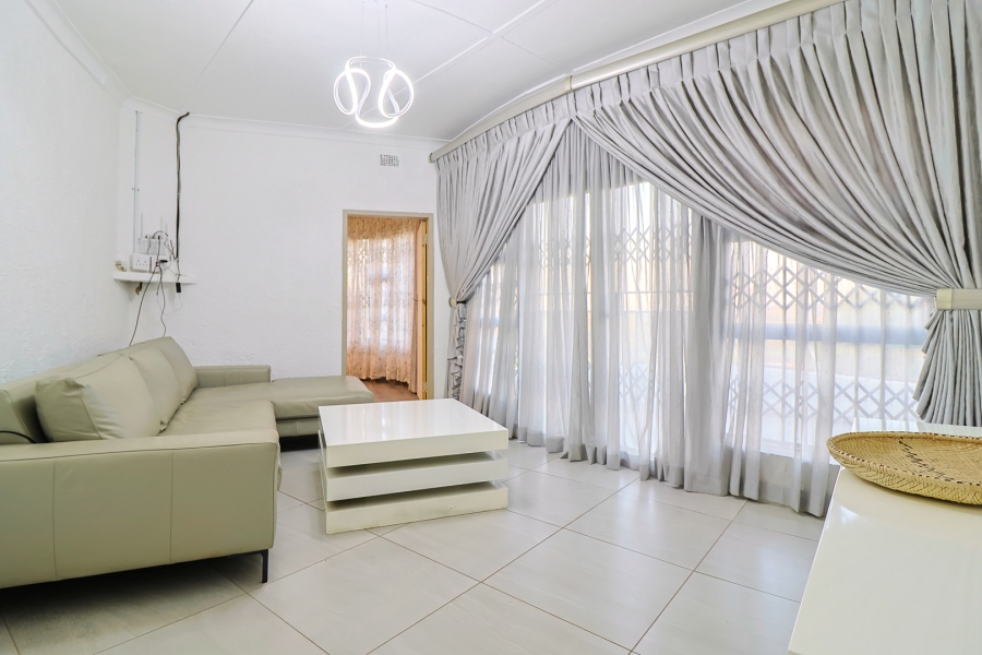 2 Bedroom Property for Sale in Golf View Gauteng