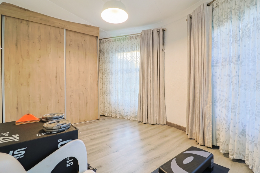 2 Bedroom Property for Sale in Golf View Gauteng