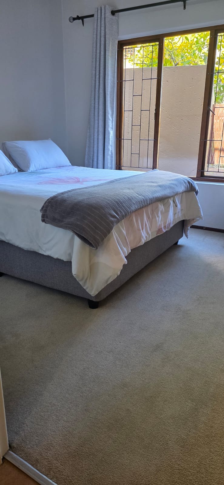 To Let 2 Bedroom Property for Rent in Douglasdale Gauteng