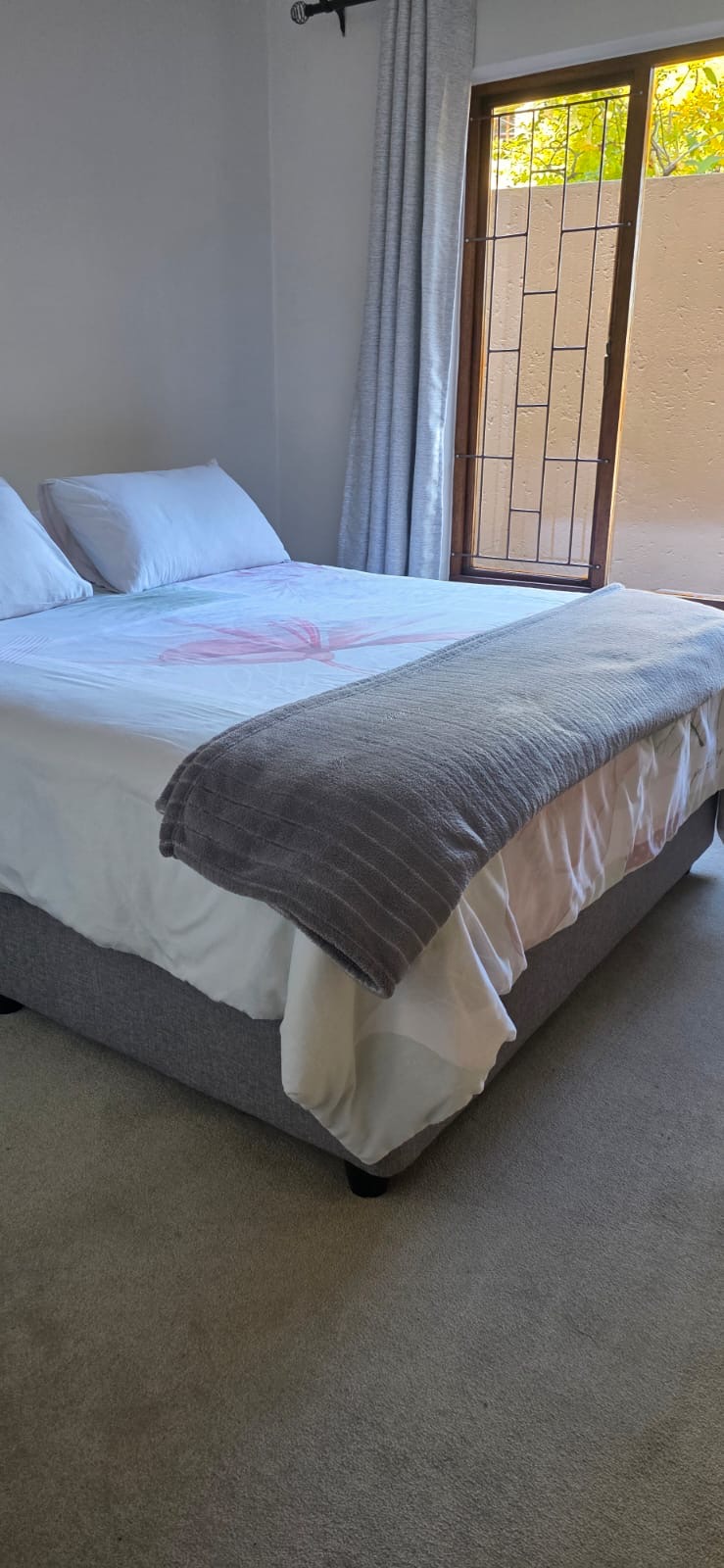 To Let 2 Bedroom Property for Rent in Douglasdale Gauteng