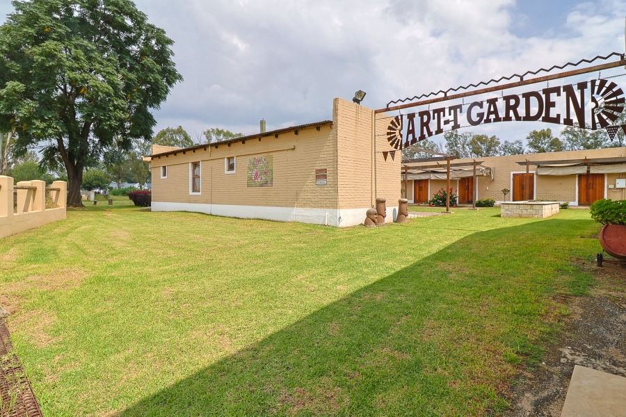 10 Bedroom Property for Sale in Kliprivier Gauteng