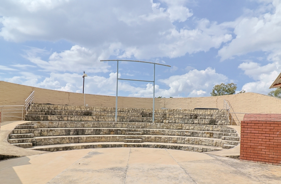 10 Bedroom Property for Sale in Kliprivier Gauteng