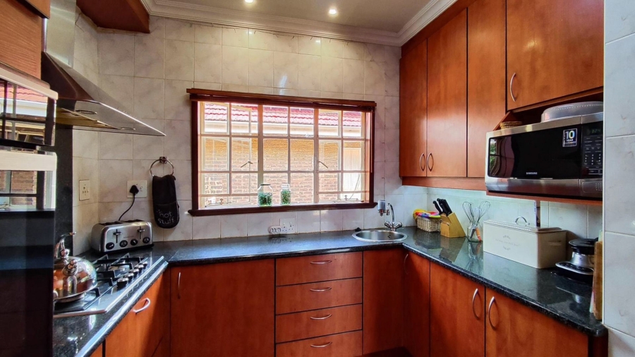 6 Bedroom Property for Sale in Blignautsrus A H Gauteng