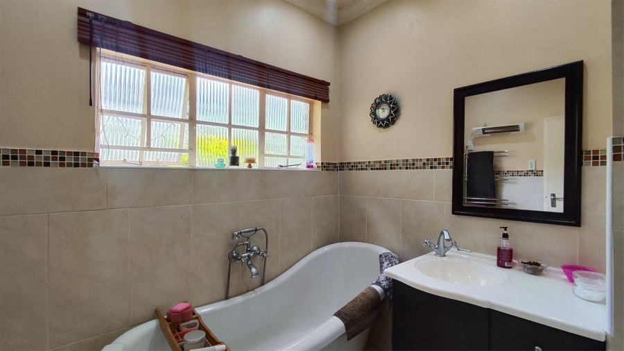 6 Bedroom Property for Sale in Blignautsrus A H Gauteng