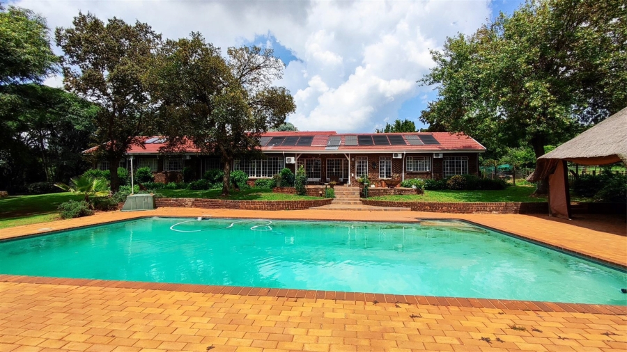 6 Bedroom Property for Sale in Blignautsrus A H Gauteng