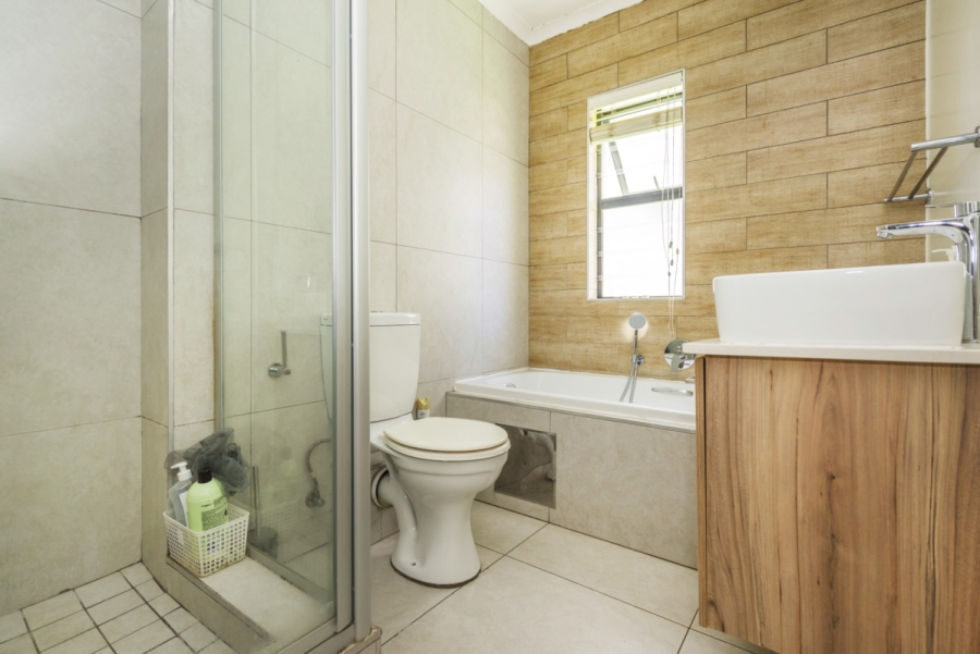 3 Bedroom Property for Sale in Modderfontein Gauteng