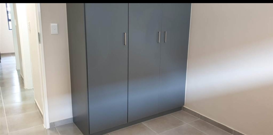 To Let 2 Bedroom Property for Rent in Waterfall Ridge Gauteng